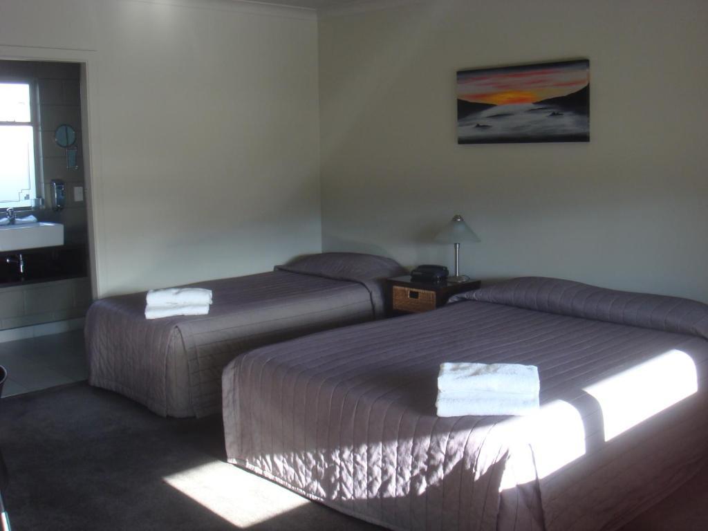 אפר האט Bristol Motel חדר תמונה