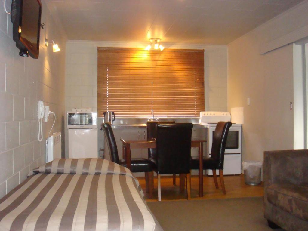 אפר האט Bristol Motel חדר תמונה